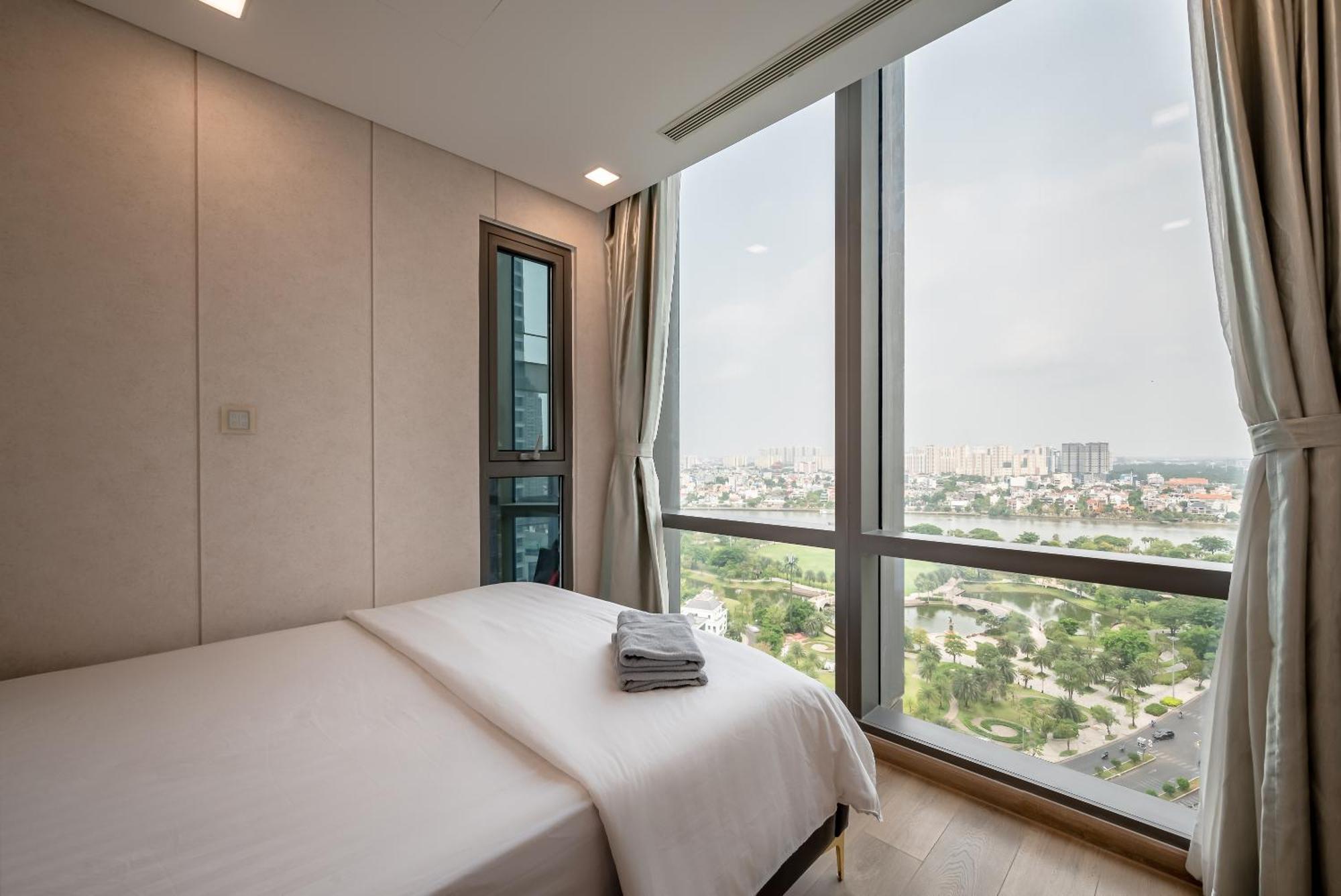 Landmark 81 Condotel Garden Bay Хошимин Экстерьер фото